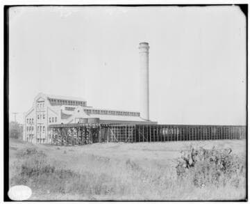 A distant view of Los Angeles #3 Steam Plant while under construction