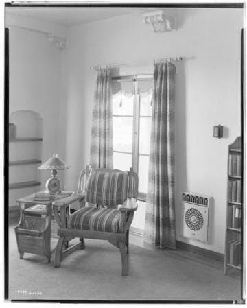 H2.7 - Home Living Room - Huntington Park Electric Home