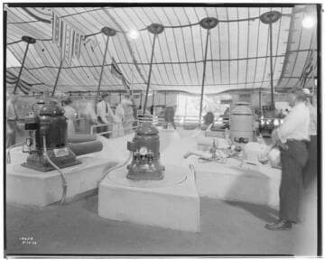 D2.4 - Displays, Fairs