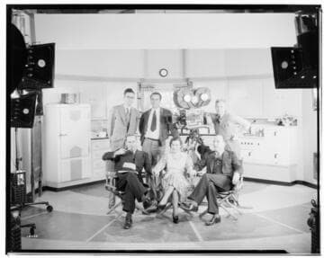 D2.1 - Displays, misc. - Modern Kitchen for "Dinner For Eight" film