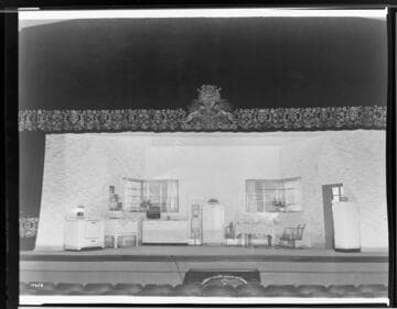 D2.4 - Displays, Fairs - Copy of Stage setting