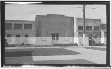 Clean up Campaign - back alley in Santa Paula