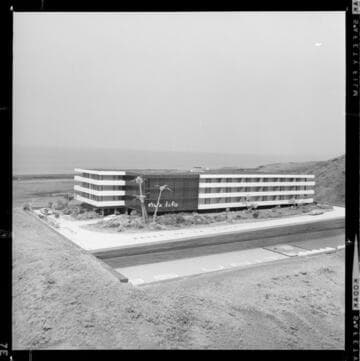 Model of a 35 unit cooperative apartment complex at Calle Miramar
