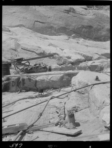 Big Creek - Mammoth Pool - General rock structure on west abutment