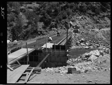 Big Creek - Mammoth Pool - Powerhouse bridge section ready for concrete