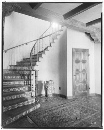 H2.7 - Home Living Room - Electric Heating