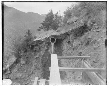 An apparent break in a flume