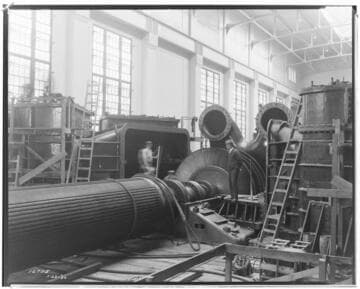 Long Beach Steam Station, Plant #3 - Close-up of stator and turbo