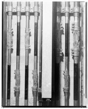 B1.21 - New Edison Building - Tube Buses in shaft