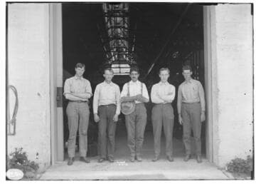 P1.1 - Group Portraits