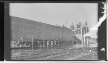 Big Creek, Huntington Lake Dams - Floating scaffolding