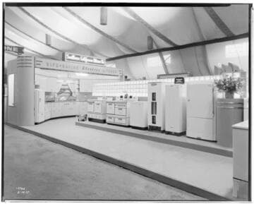 D2.4 - Displays, Fairs - Orange Show