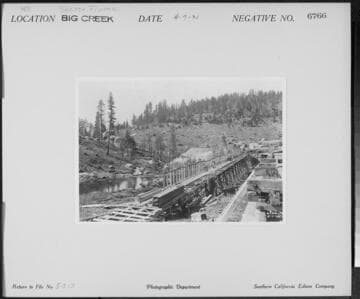 Big Creek, Shaver Lake Dam - General view of Shaver Flume