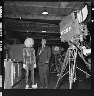Exhibition showing display promoting Electric Kitchens
