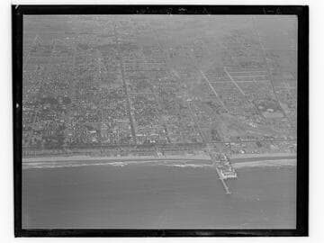 Aerial view of Santa Monica Pier