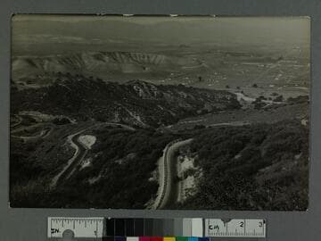 Upper end of San Fernando Valley - "Girard" and "Owensmouth" in distance