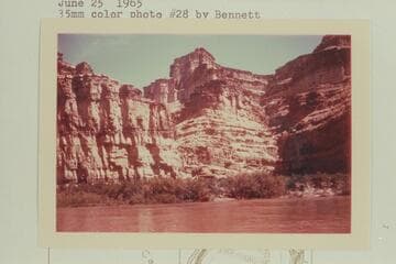 Near upper end of Sumners Amphitheatre