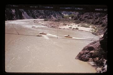 Boat maneuver at Bright Angel Creek