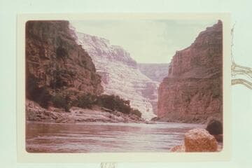 Down from Mile 190.0.  Rapid 42 heads at Mile 190.0 and drops 4 ft. in 0.2 miles