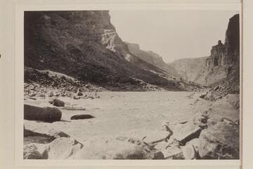 Ellsworth Kolb running rapid in Cataract Canyon. Lint album