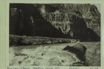Vulcan Rapid. Approximate flow: 16,000 cfs