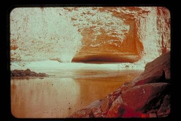 Redwall Cavern, low water, Mile 32