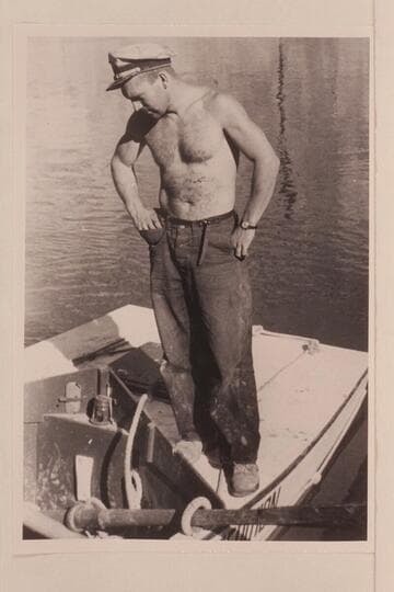 Buzz Holmstrom examines the "Wen" at Pats Hole.  Buzz does not approve of the design