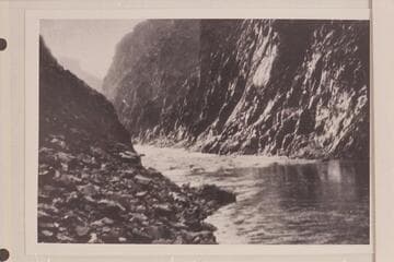 Grapevine Rapid. Bright Angel gauge: 19,400 cfs