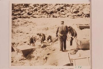 The Dusty Dozen crew lining 25 Mile Rapid