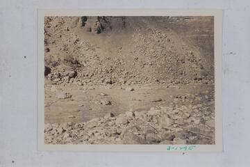 Hance Rapid above small side canyon at right bank