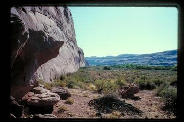 Up bar from mouth of Stanton Canyon
