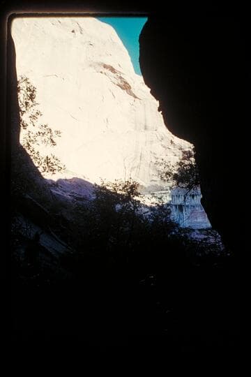 Cave, Moepitz Canyon