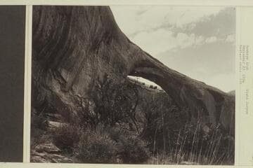 Hawkeye Arch, Bisha Canyon