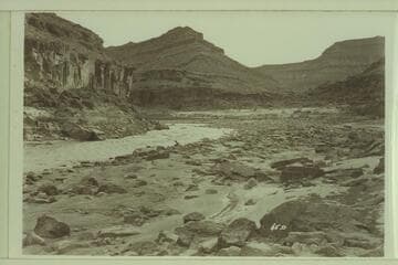 Nevills run from Sand Island to Mexican Hat, San Juan River. Upstream from below 8-ft. Rapid