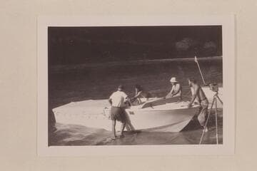 Rigging the "Kiwi" for the first run of Vulcan Rapid.  Ed l'Anson; Jon Hamilton; Guy Mannering; Jim Bechtel