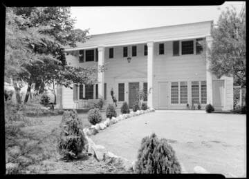 Dexter, Mr. and Mrs. Raymond C., residence