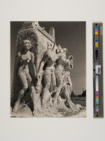 Monument on Wilshire Blvd., Los Angeles