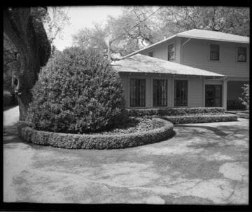 Earl, Austin, residence