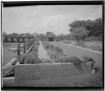 Texas gardens: Johnson, J. Lee, residence