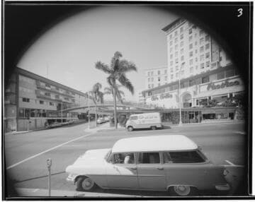[El Cortez Trav-o-lator Motor Hotel]