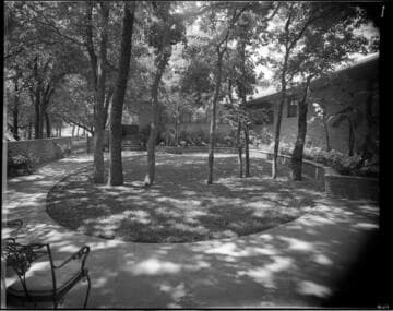 Landscaping in Dallas for Joseph E. Howland: Tapart residence