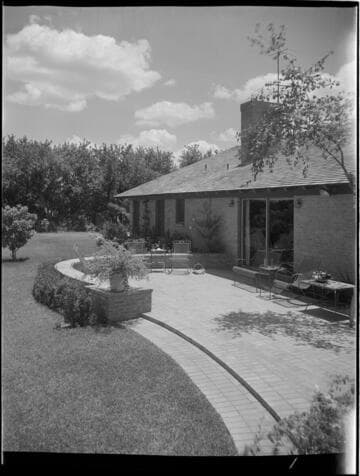 Landscaping in Dallas for Joseph E. Howland: Hennegan residence