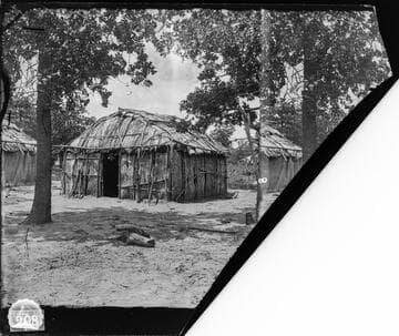 Sac & Fox. Bark houses, Oklahoma, Indian Territory