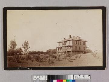 Channing place Pasadena, Masters barn at left