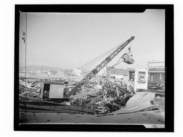 Venice Pier being razed