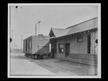 Pacific Electric Railway freight car, El Monte depot