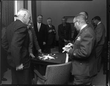 Award presentation to Edison from the Department of Defense