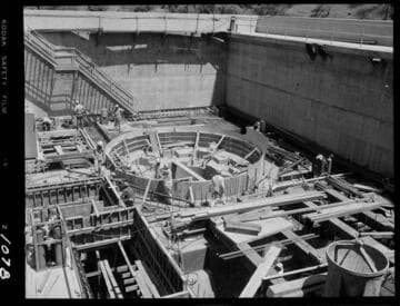 Big Creek - Mammoth Pool - Forming generator deck