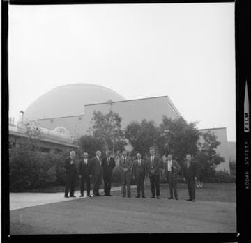 VIPs flying into San Onofre Nuclear Generating Station to tour the nuclear power plant