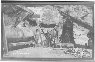 The construction crew getting ready to hoist the pressure pipe section at Kaweah #3 Hydro Plant